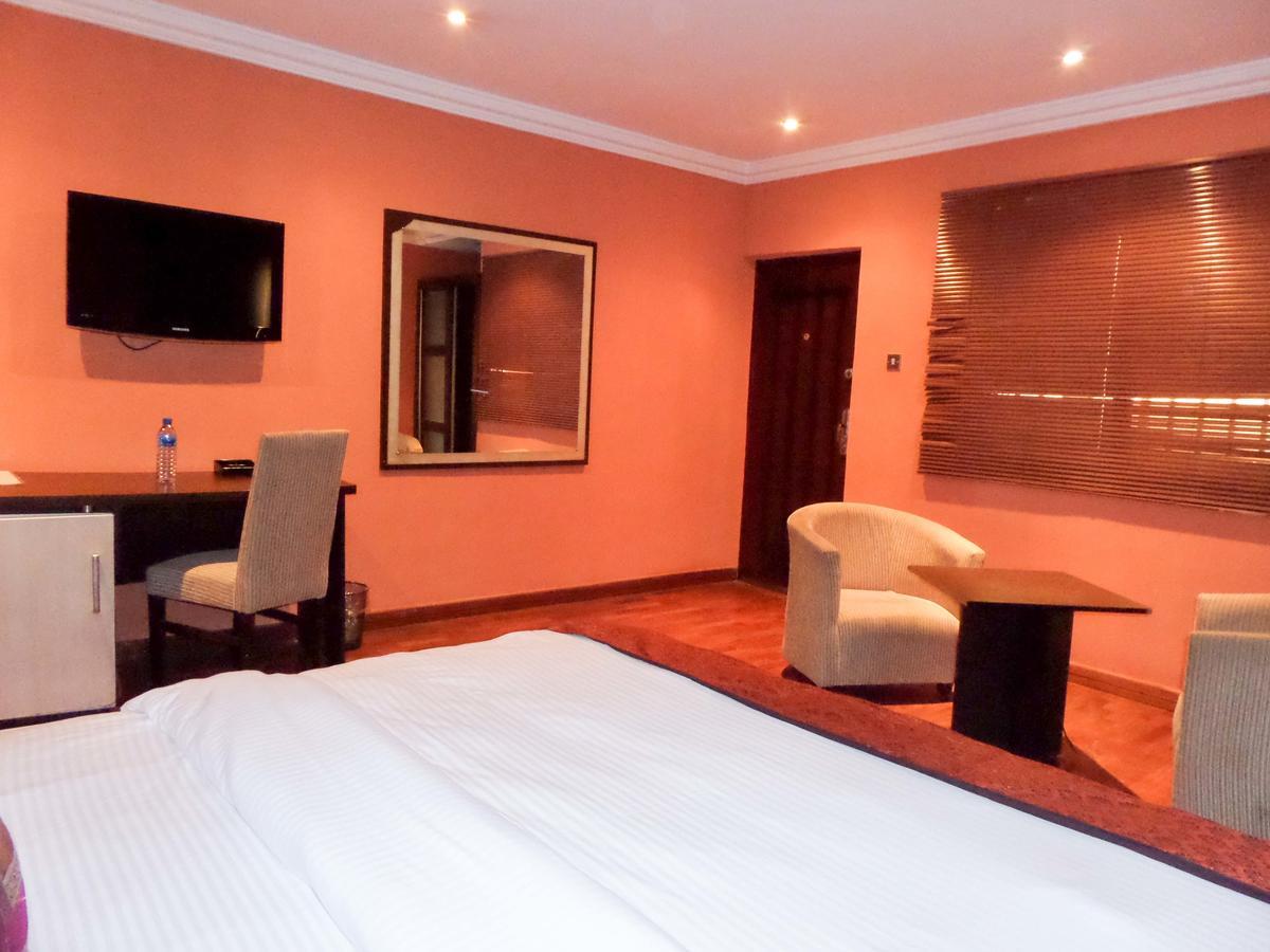 Aries Suites Лагос Экстерьер фото